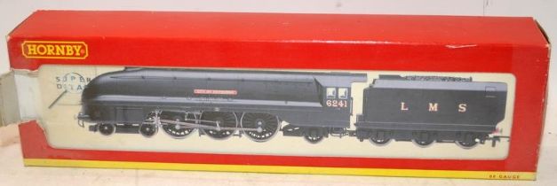 Hornby OO gauge Locomotive Coronation Class City of Edinburgh ref:2270. Boxed (tear to outer box)