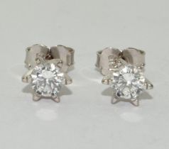 18ct white gold Diamond stud earrings approx 33pts total