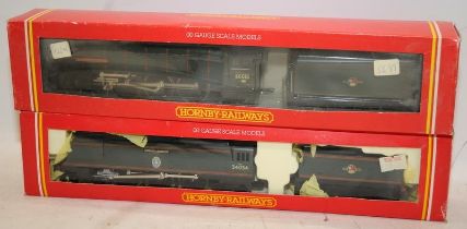 Hornby OO gauge Locomotives Battle of Britain Class Lord Beaverbrook ref:R310 c/w Class A4