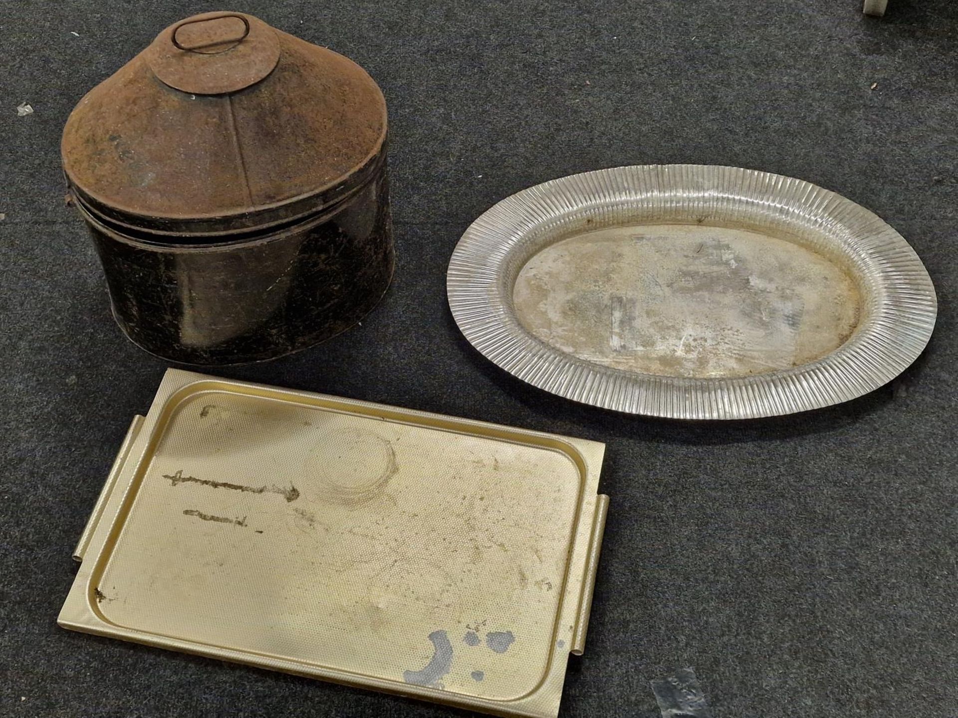 Vintage tin black painted hat box together with a pair of silver plated trays (3).