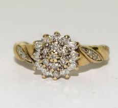 9ct gold ladies Diamond cluster ring approx 0.25ct size L