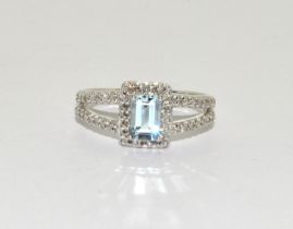 Aqua/Diamond 9ct white gold ring Size M