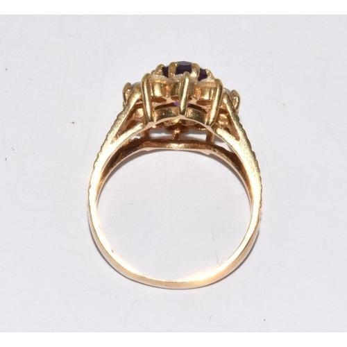9ct gold ladies antique set Amethyst ring in the halo style with bark effect shank size M 3.8g - Image 3 of 5