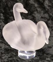 Lalique France glass signed figure of two swans 8cm tall.