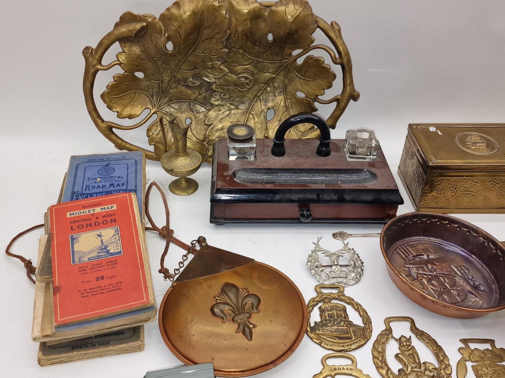 Mixed lot to include items of brassware, antique road maps and other items. - Image 3 of 4
