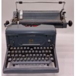 Vintage 1950's Imperial Model 60 typewriter.