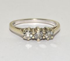 3 stone diamond 9ct gold ring approx 0.50ct in total, Size N