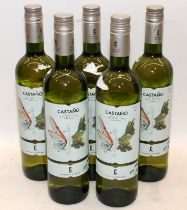 5 x 75cl Organic Macabeo Familia Castano white wine