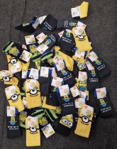 A quantity of brand new and carded adult size 6-11 Minions socks (ref:94)