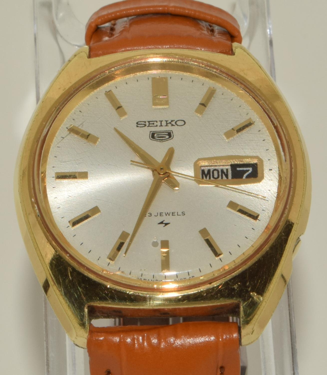 Seiko 5 day date watch on brown leather strap no 5126-8010, serial no. dates this watch to May 1967. - Image 2 of 6