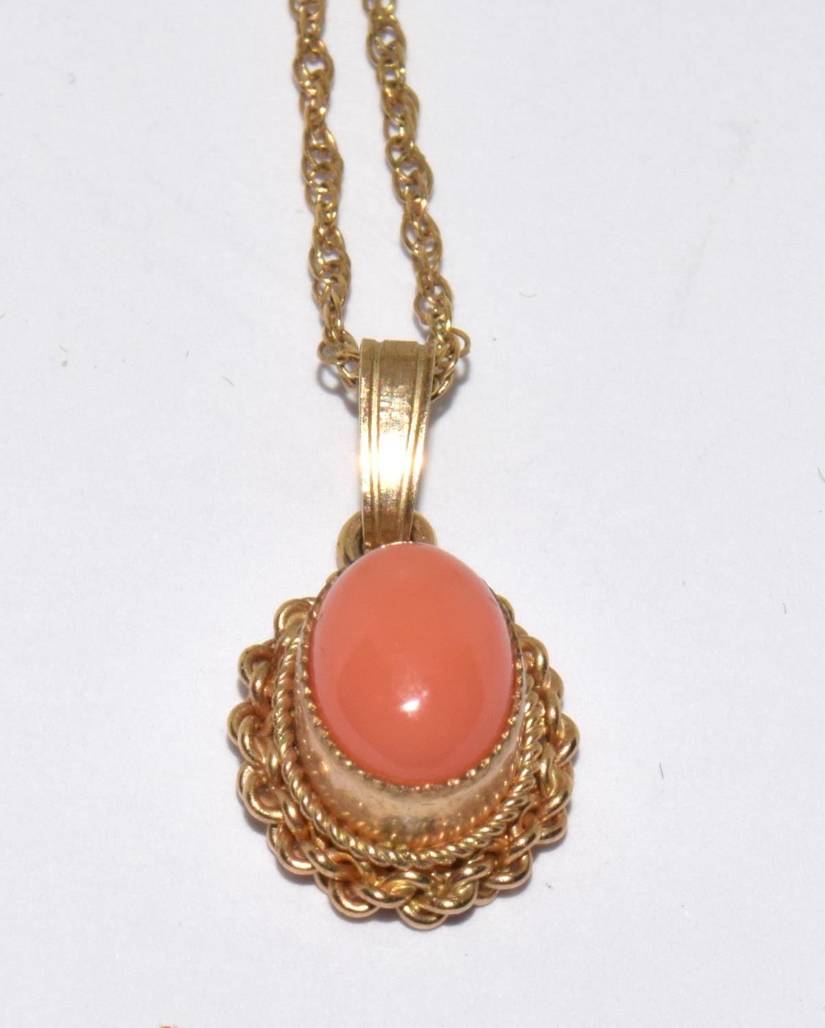 9ct gold Coral pendant necklace and matching earrings suite - Image 2 of 7