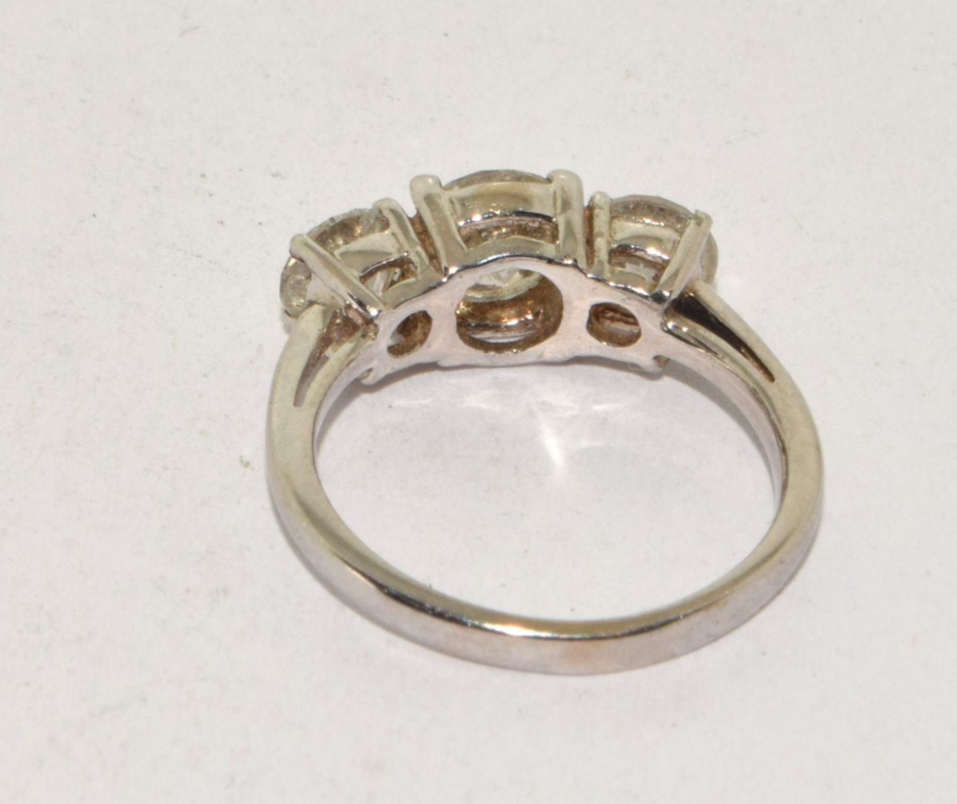 18ct white gold ladies 3 stone trilogy ring approx 2ct diamonds size K - Image 2 of 5