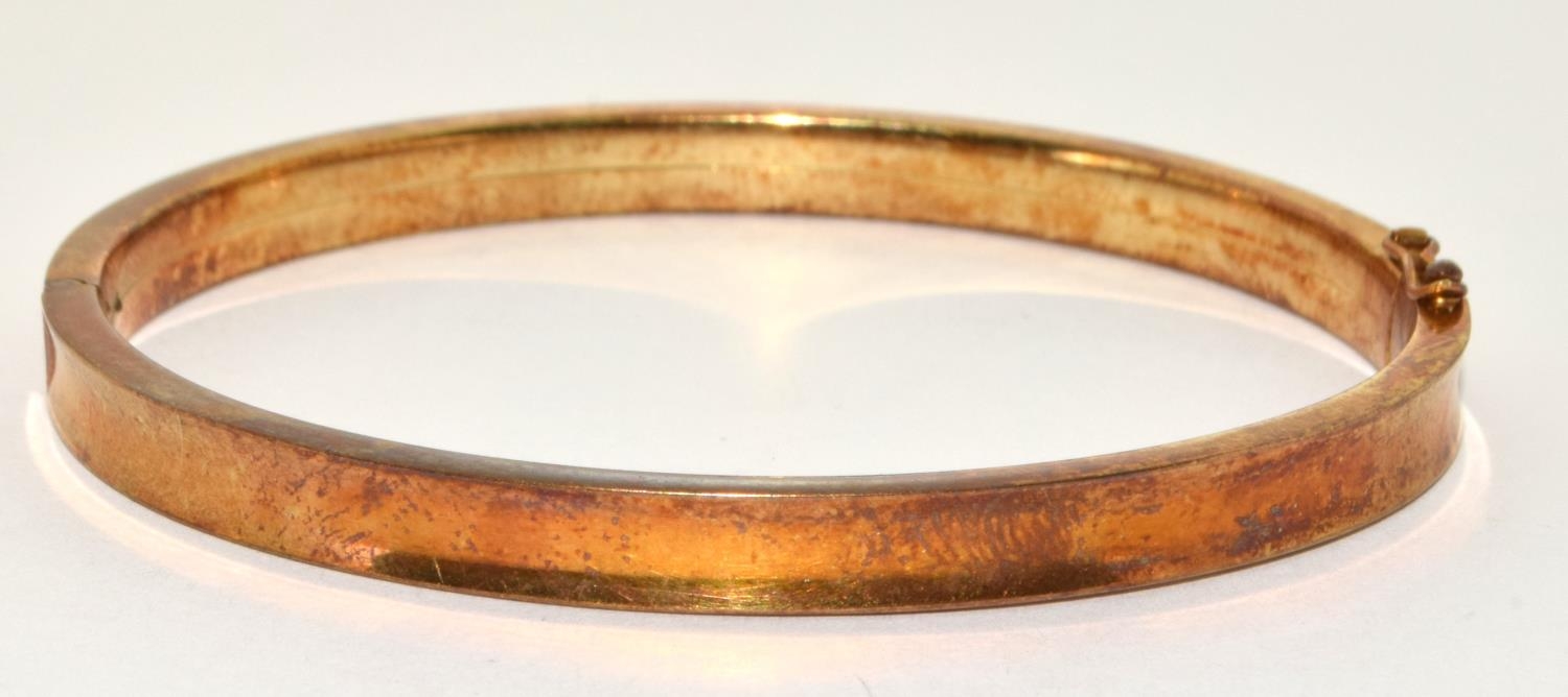 14ct gold hinged wrist bangle 6.5cm diameter 0.5cm tall 14g - Image 4 of 8