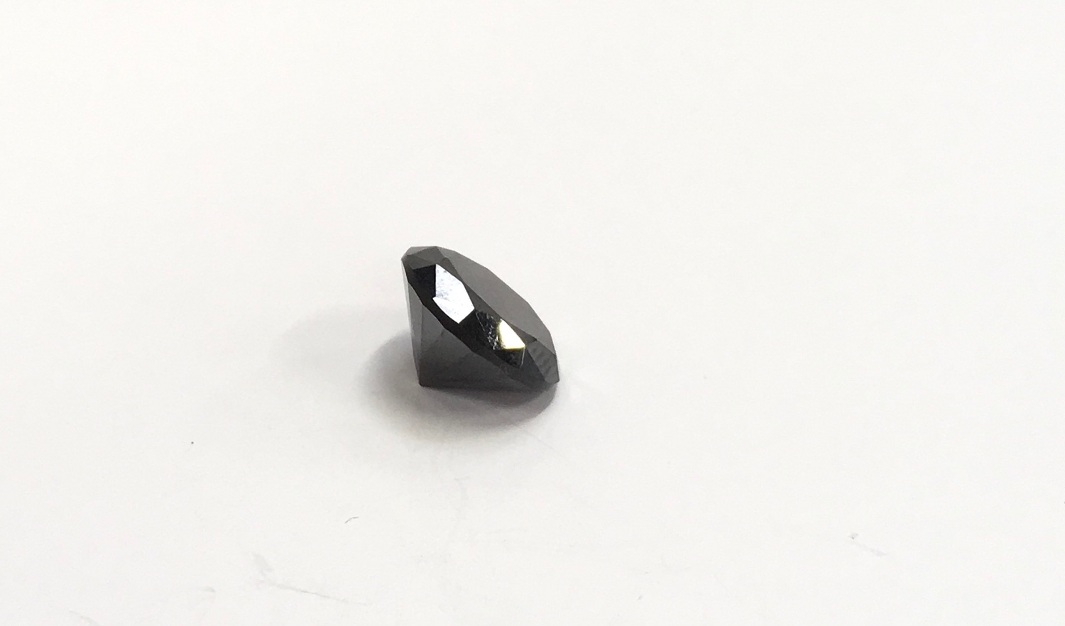 Black moissanite/diamond single stone - approx size 15mm x 10mm = approx 10ct. - Image 2 of 3