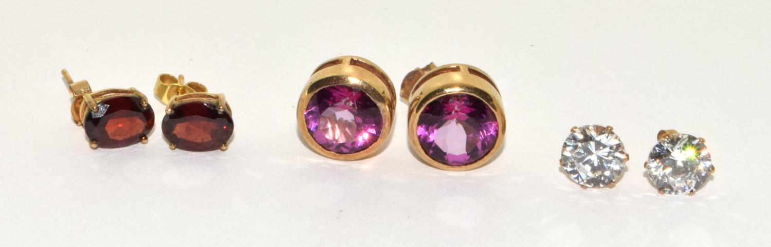 3 x pairs 9ct gold earrings to include Amethyst 8g