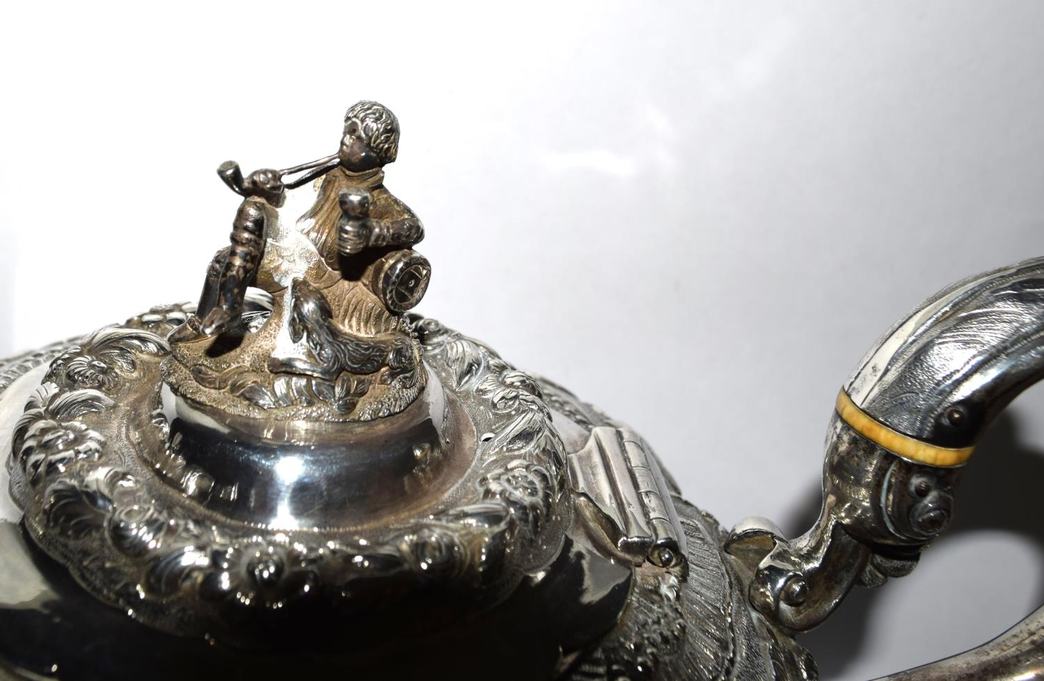 A superb example of a Georgian silver Tea pot heavily embossed with blank cartouche and surmounted - Image 4 of 11