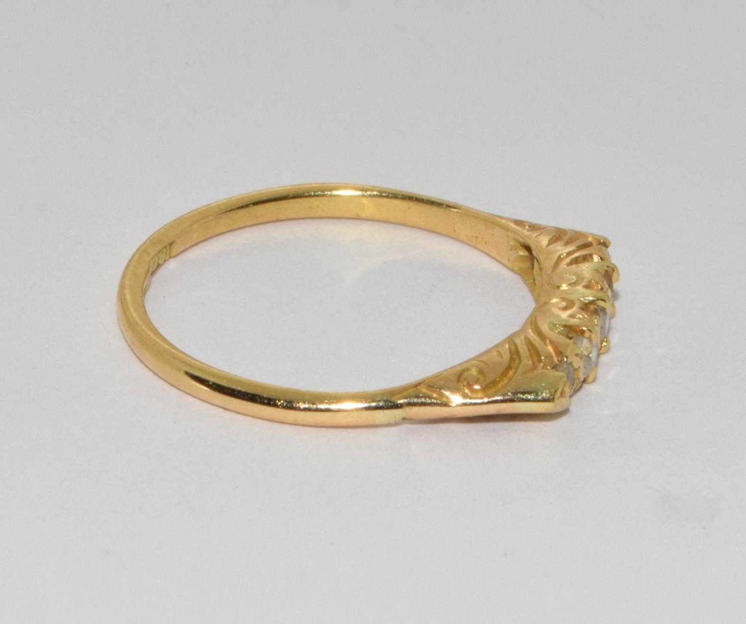 18ct gold antique set 5 stone ladies diamond ring 3g size N - Image 4 of 6