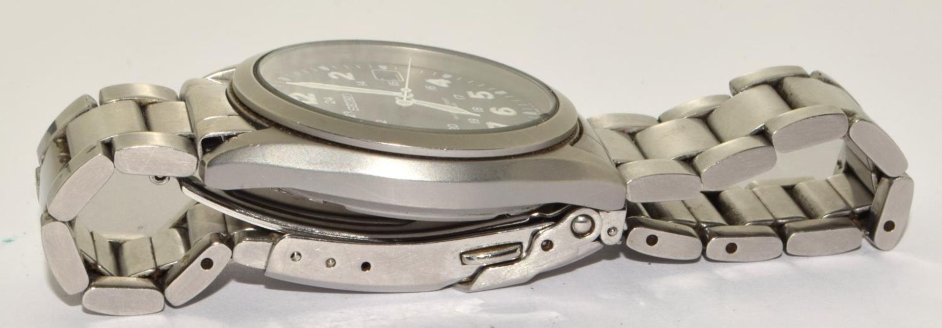 Seiko Military style quartz watch ref: 7n42-8260 on stainless steel strap working when - Image 4 of 5