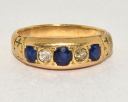18ct gold ladies vintage 5 stone Diamond and sapphire ring size L