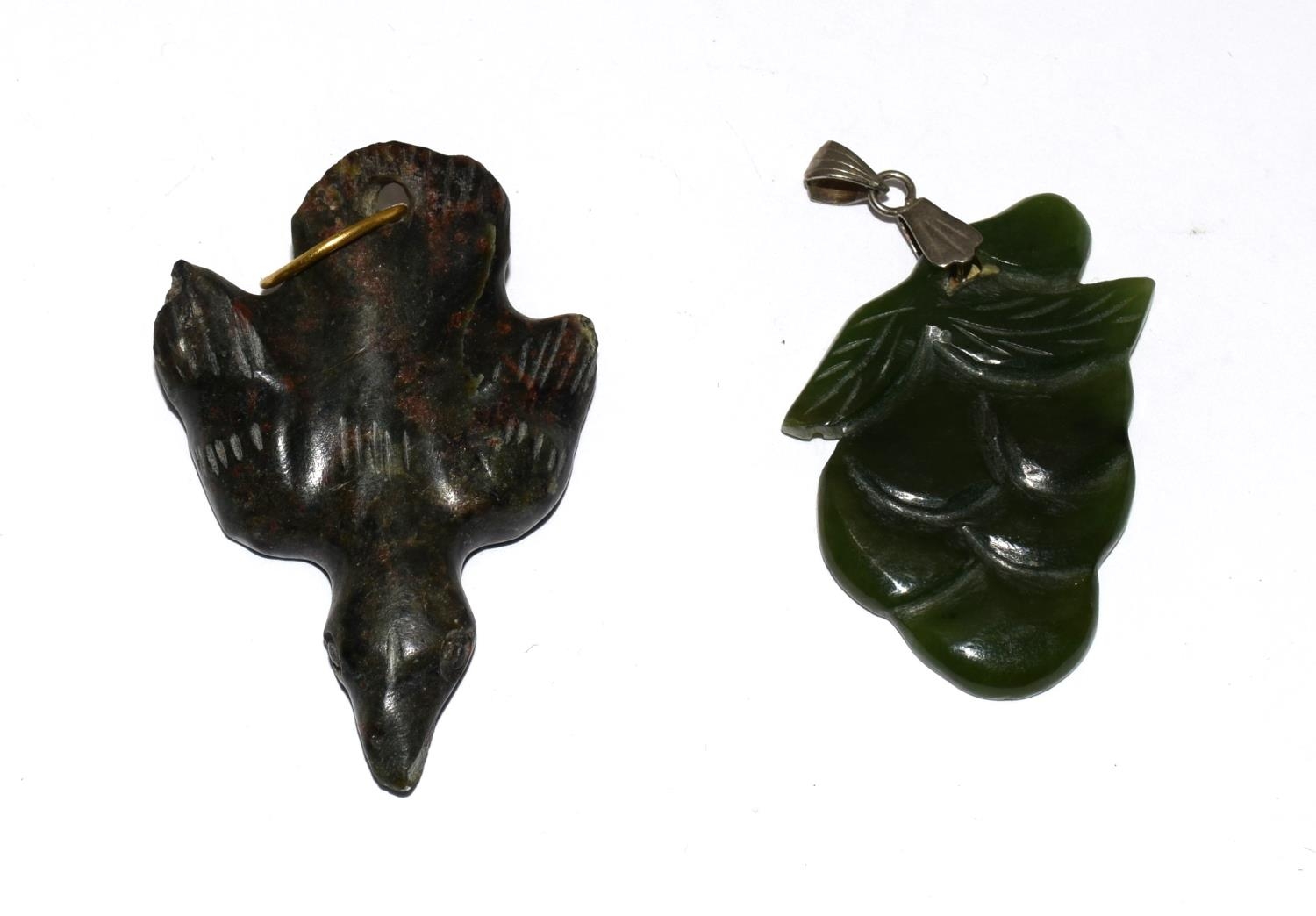 3 items of Oriental Jade jewellery - Image 2 of 4