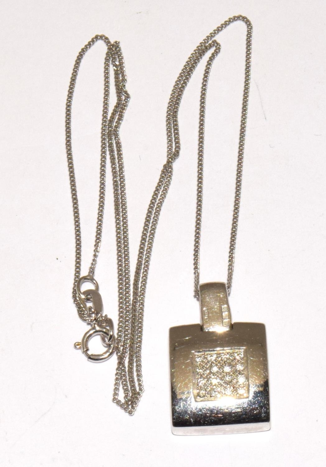 9ct white gold Diamond Pendant necklace chain 40cm 3.3g