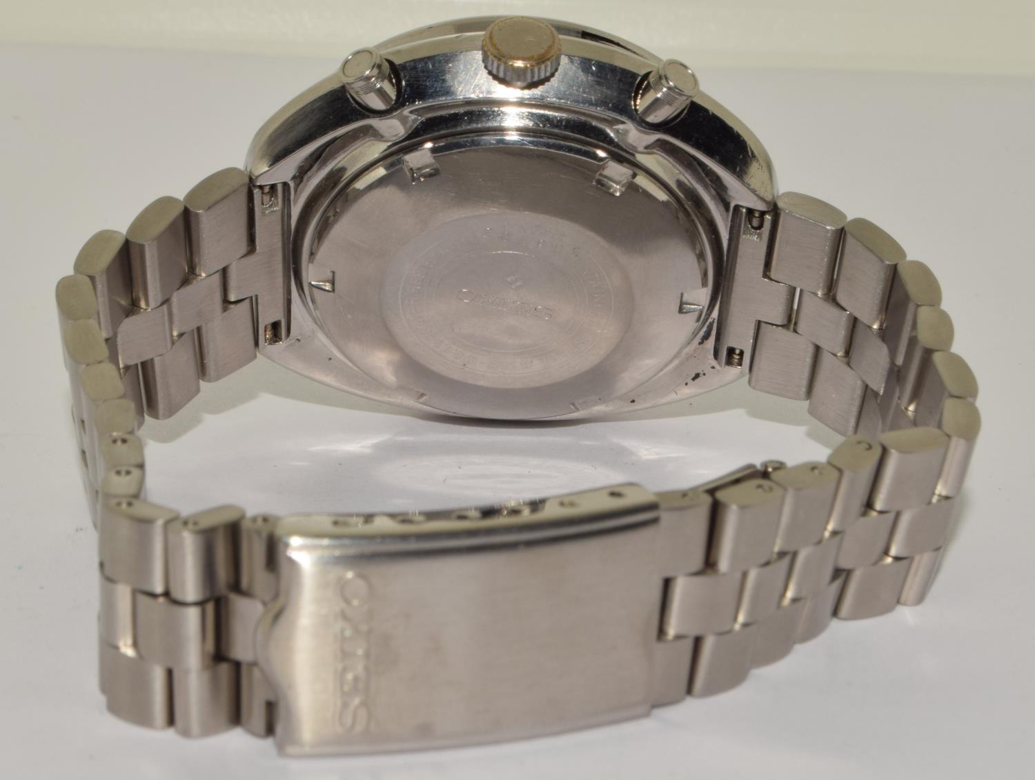 Vintage Seiko 'UFO' chronograph ref: 6138-0011. Serial no. dates this watch to October 1975. Good - Image 5 of 6