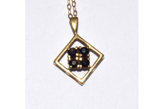 9ct gold Sapphire pendant necklace 40cm long chain - Image 2 of 6