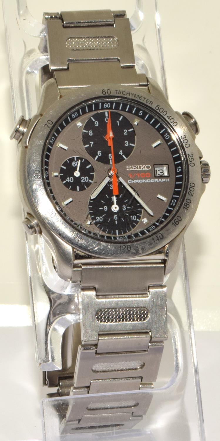 Seiko Chronograph ref:7T52-6A00 on stainless steel strap new battery working when catalogued. (ref: