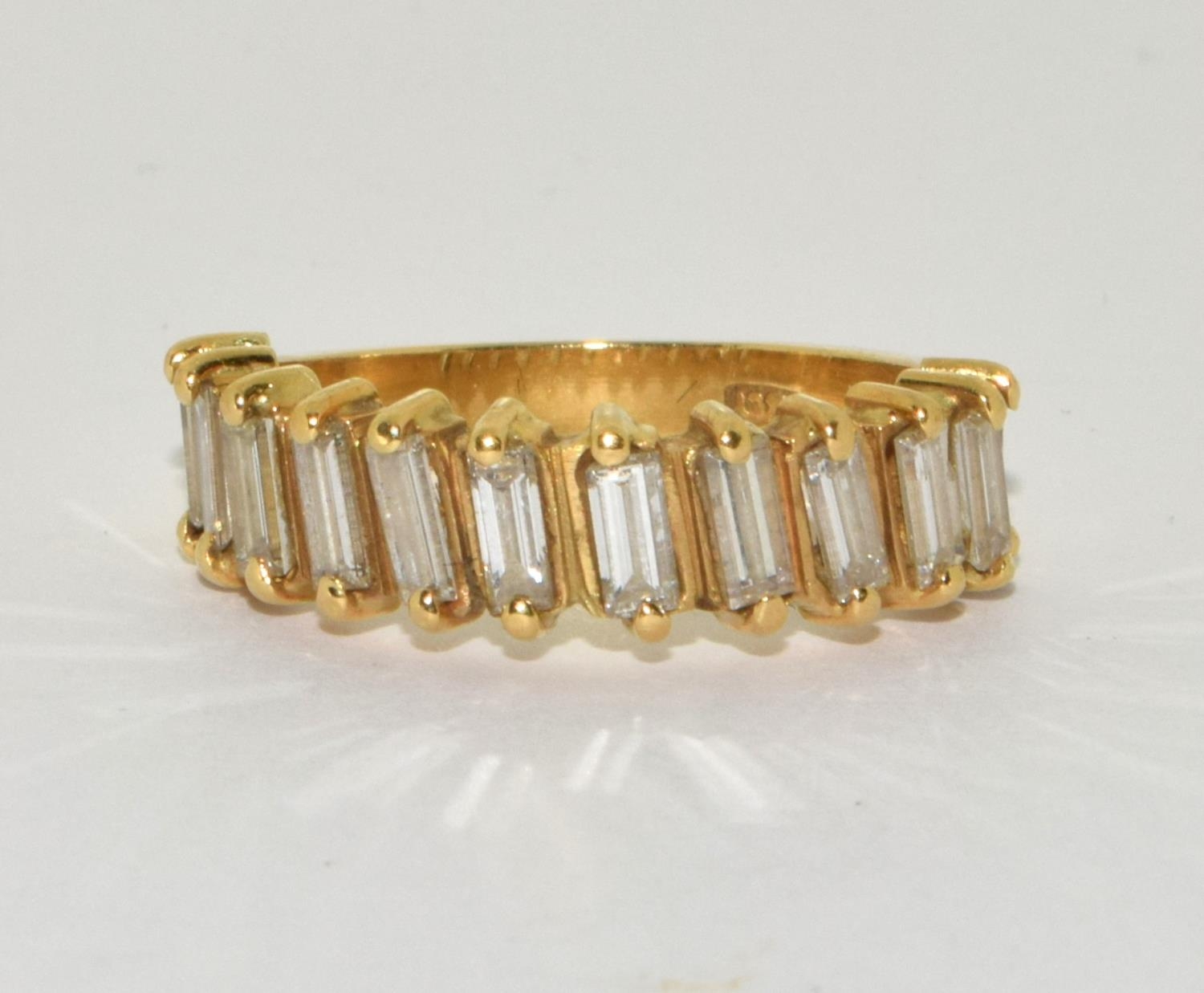 18ct gold ladies Baguette cut Diamond ring set with 12 diamonds approx. 1.0ct size N - Image 5 of 5