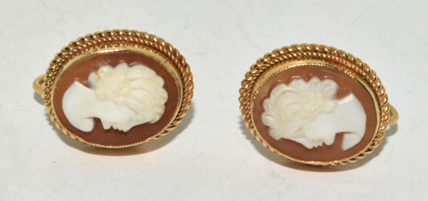 9ct gold suite of Cameo earrings together a Cameo necklace brooch 9g total - Bild 5 aus 6