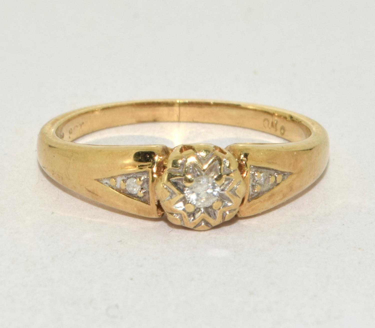 9ct gold ladies vintage Diamond ring size M