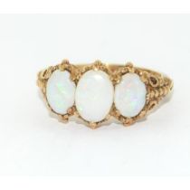 9ct gold ladies antique Opal trilogy ring in an ornate setting size Q 4.1g