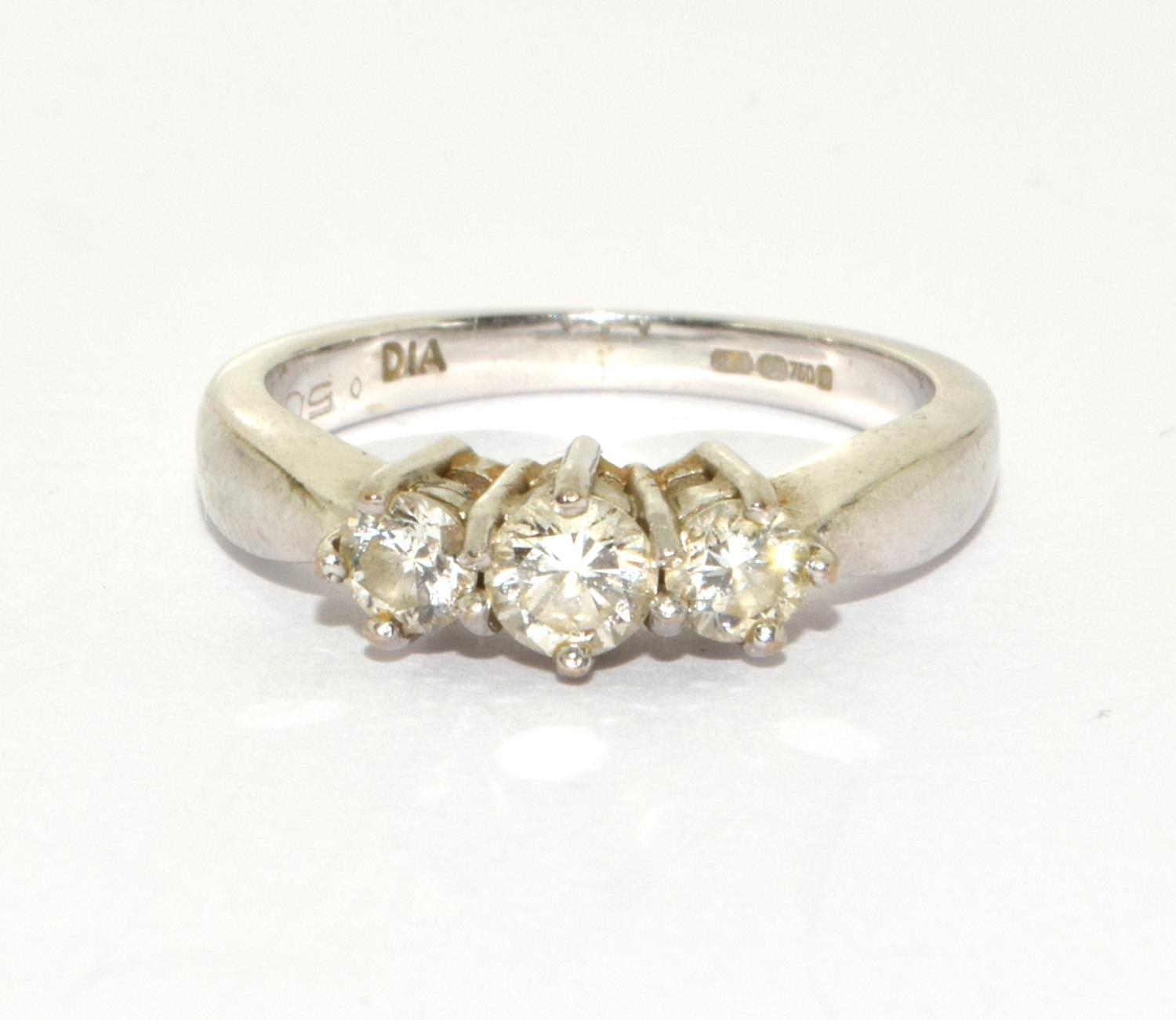 18ct white gold ladies 3 stone Diamond ring H/M in ring as 0.5ct size K - Image 2 of 6