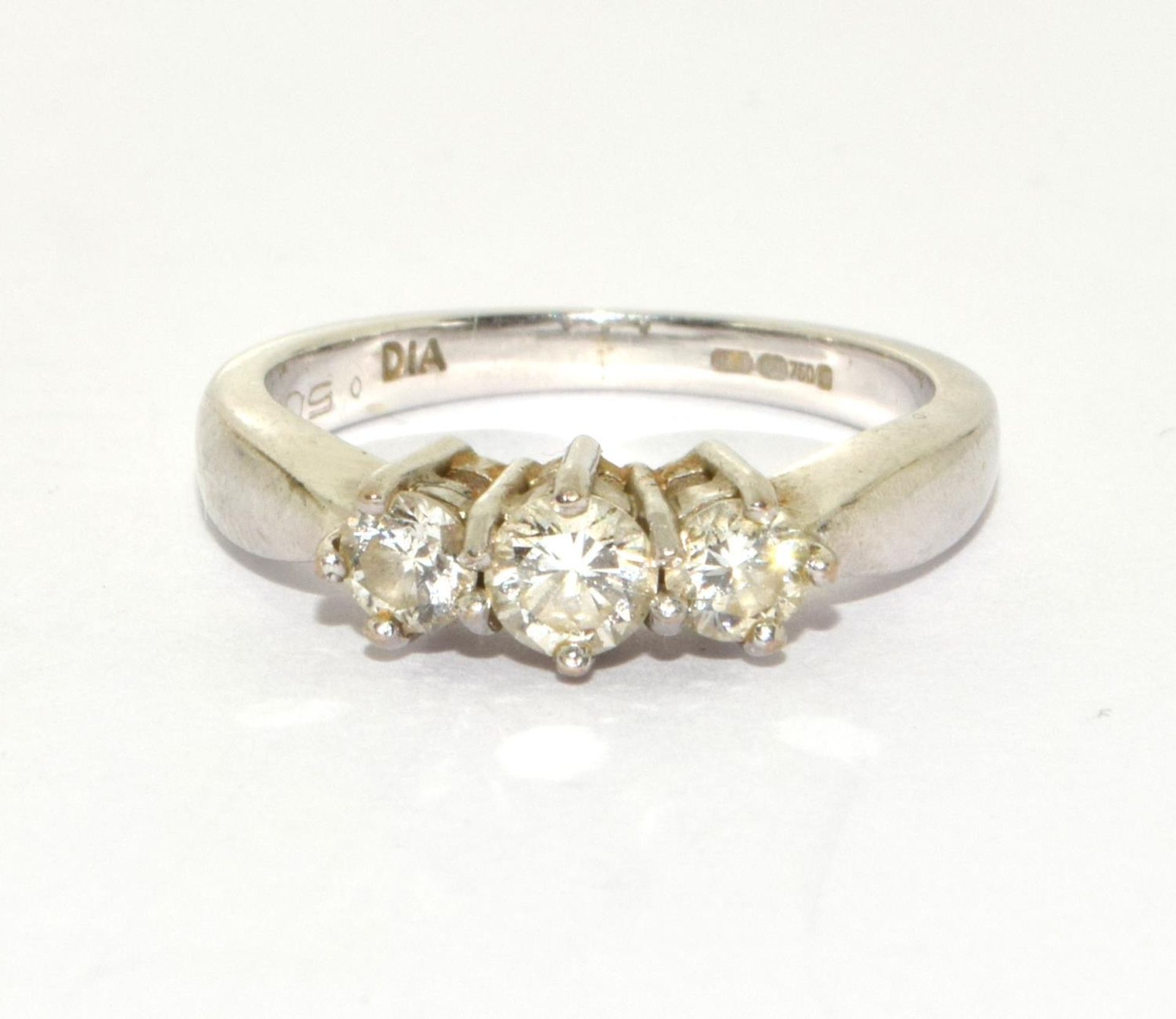 18ct white gold ladies 3 stone Diamond ring H/M in ring as 0.5ct size K - Image 2 of 6