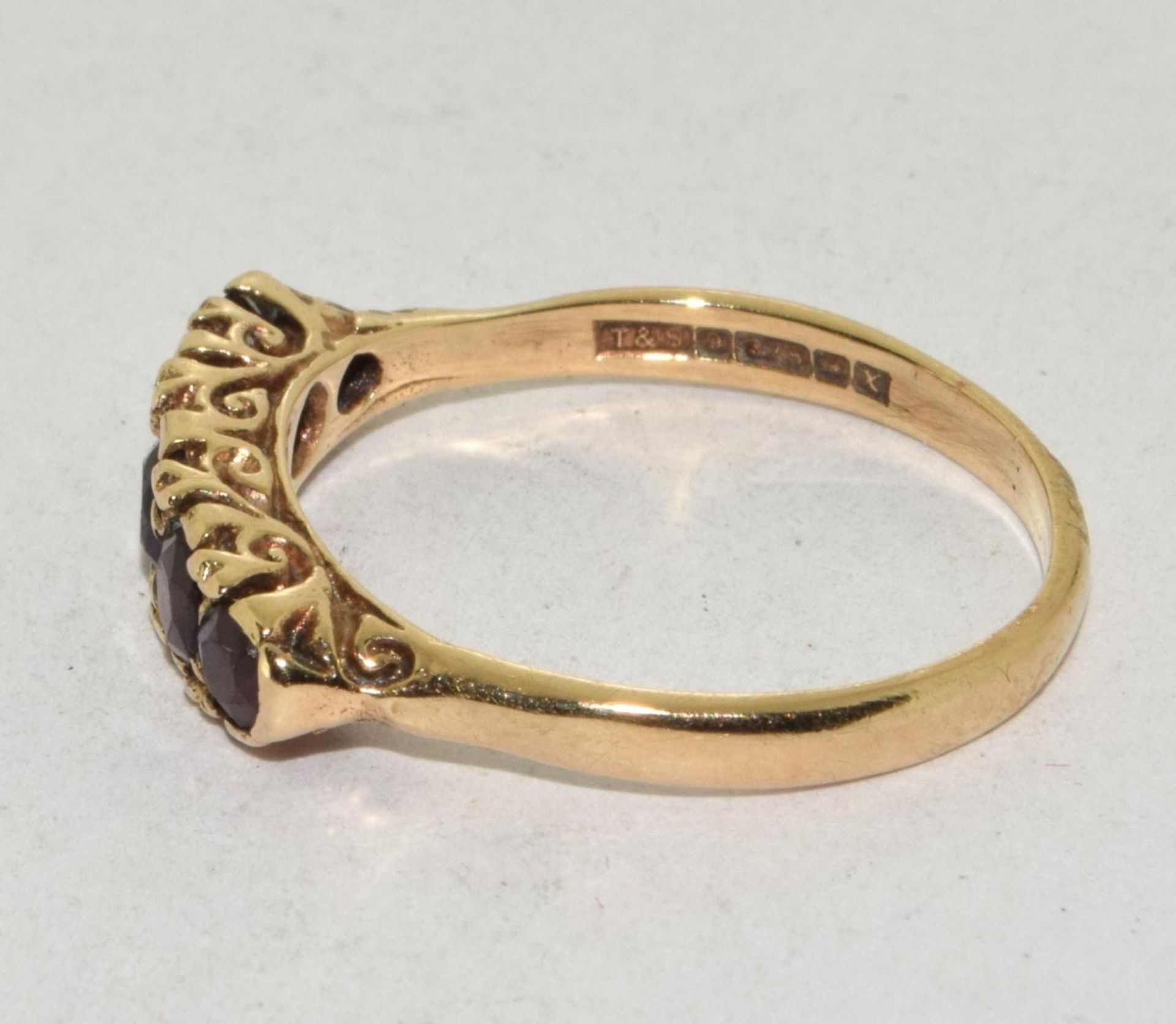 Vintage 9ct gold 5 stone Garnet ring 2.8g size Q - Image 2 of 5