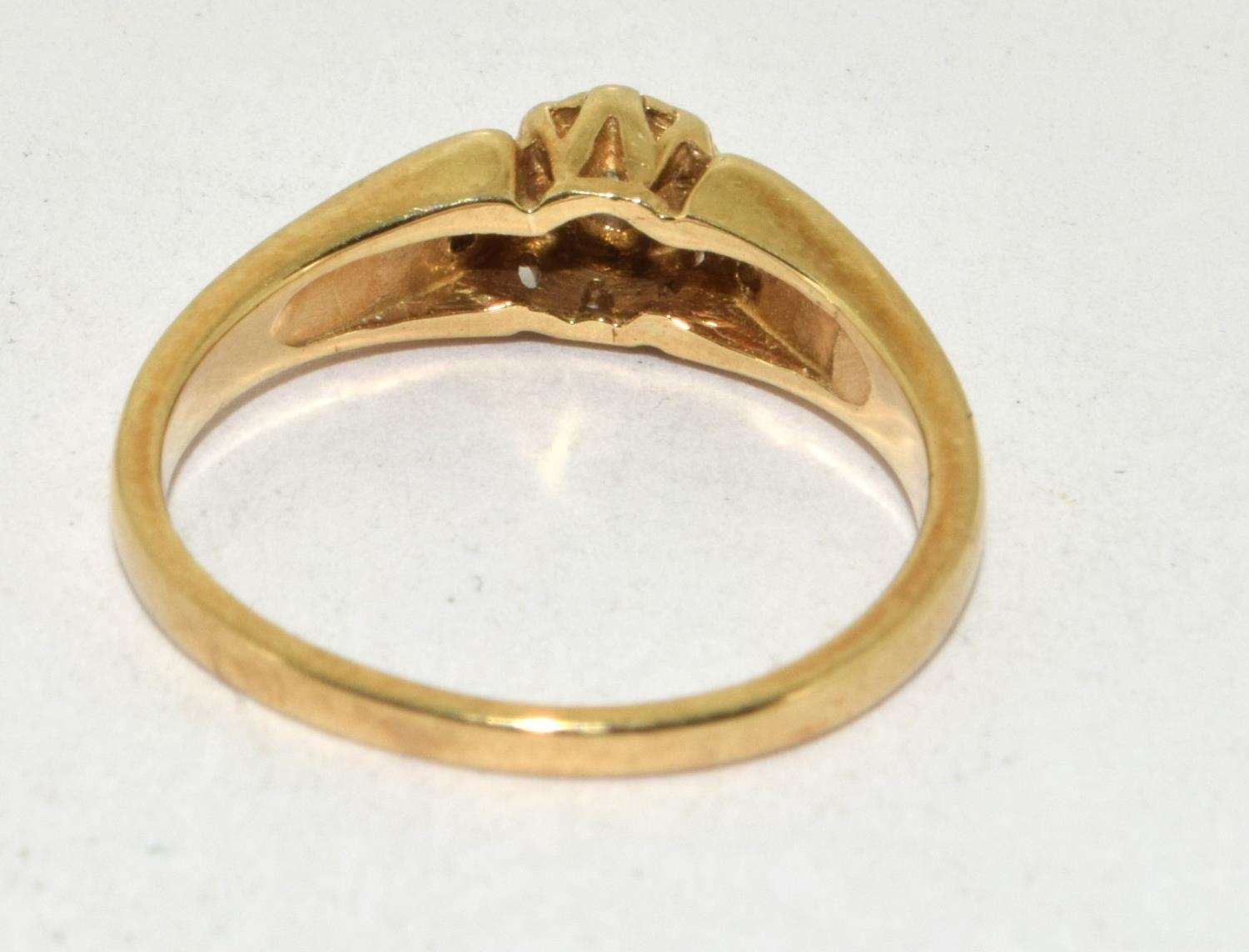 9ct gold ladies vintage Diamond ring size M - Image 3 of 5