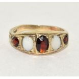 Vintage 9ct gold Opal and Garnet 5 stone ring 2.8g size O