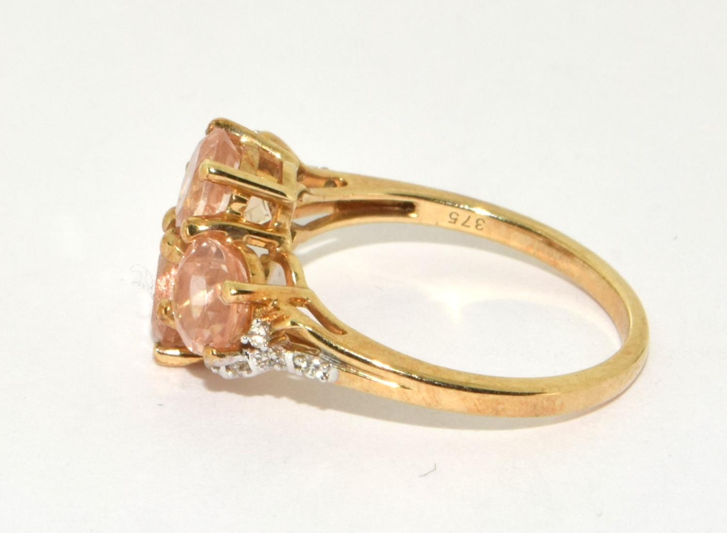 9ct gold ladies Kunsanite and Chip Diamonds to the shank ring size L - Image 2 of 5