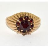 9ct gold large set garnet ring 3.3g size M