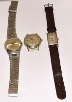 Three vintage gents watches to include Avia De Luxe automatic, Reves Super Automatic 25 jewels and a