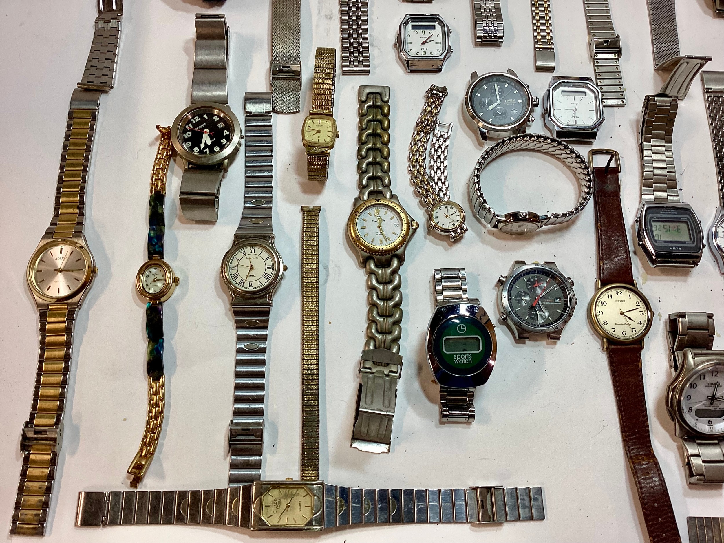 Large collection of mostly gents quartz watches offered for spares/repair but some seen working. ( - Image 2 of 5