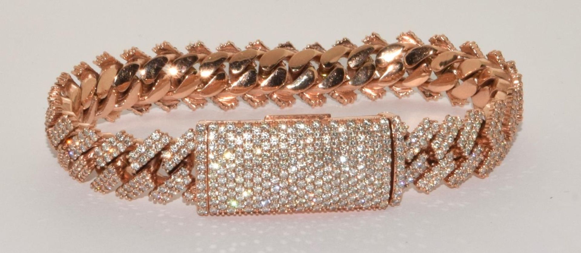 10ct rose gold Diamond encrusted bracelet set with approx 5ct diamonds in a herring bone pattern - Image 9 of 9