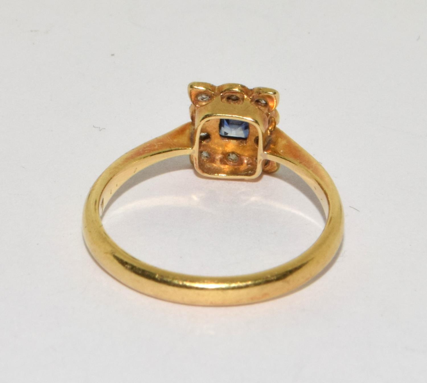 18ct gold Art Deco style ring set with central Sapphire surrounded by Diamonds in a square setting - Image 3 of 4