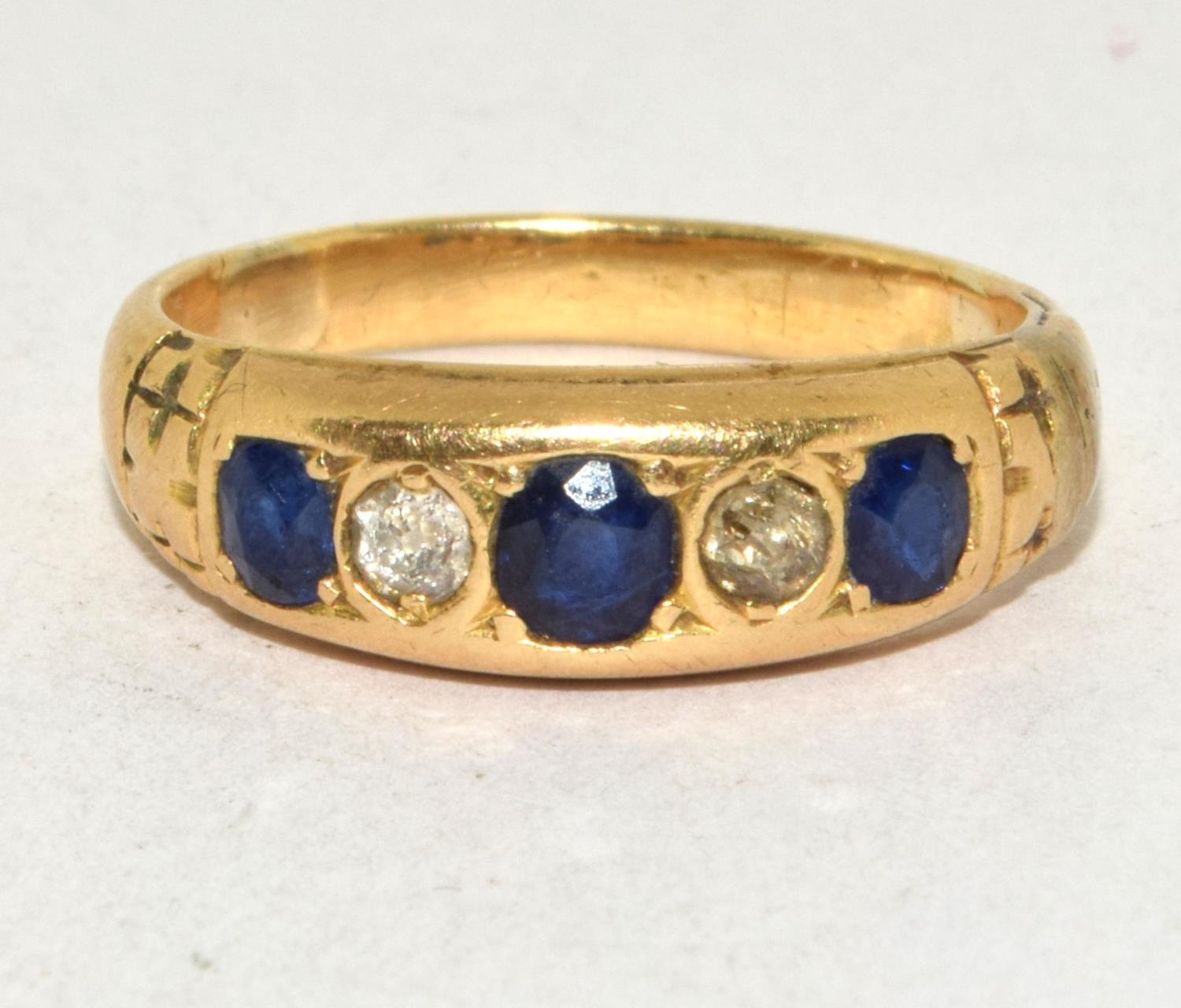 18ct gold ladies vintage 5 stone Diamond and sapphire ring size L - Image 5 of 5