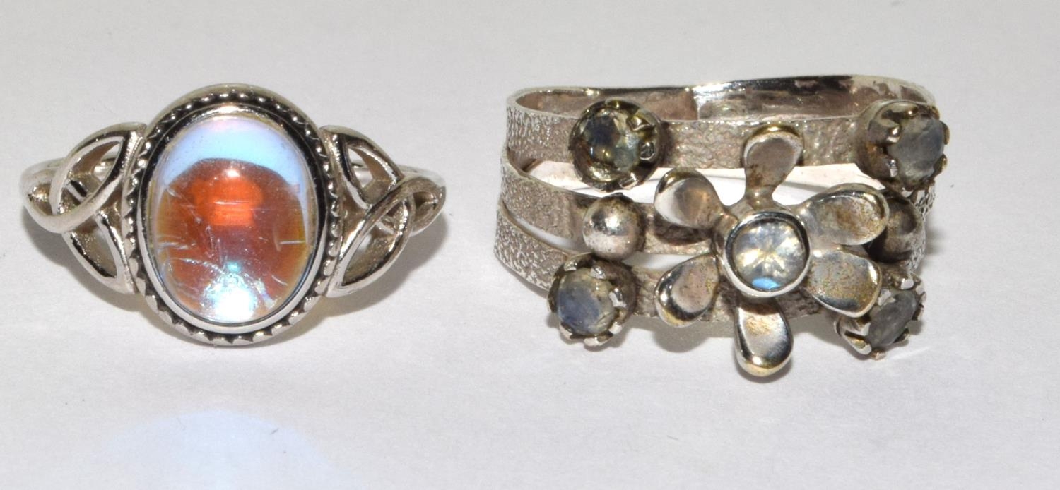 Moonstone bracelet and 2 x 925 silver rings Sizes L 1/2 and Q - Image 2 of 4