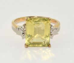 9ct gold ladies Diamond and Peridot ring with a large square center stone size N