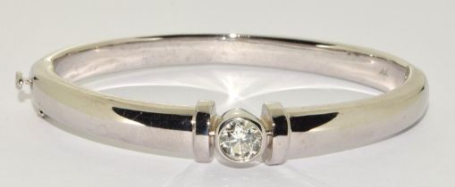 18ct white gold Diamond solitaire bangle Diamond is approx 1ct (New)