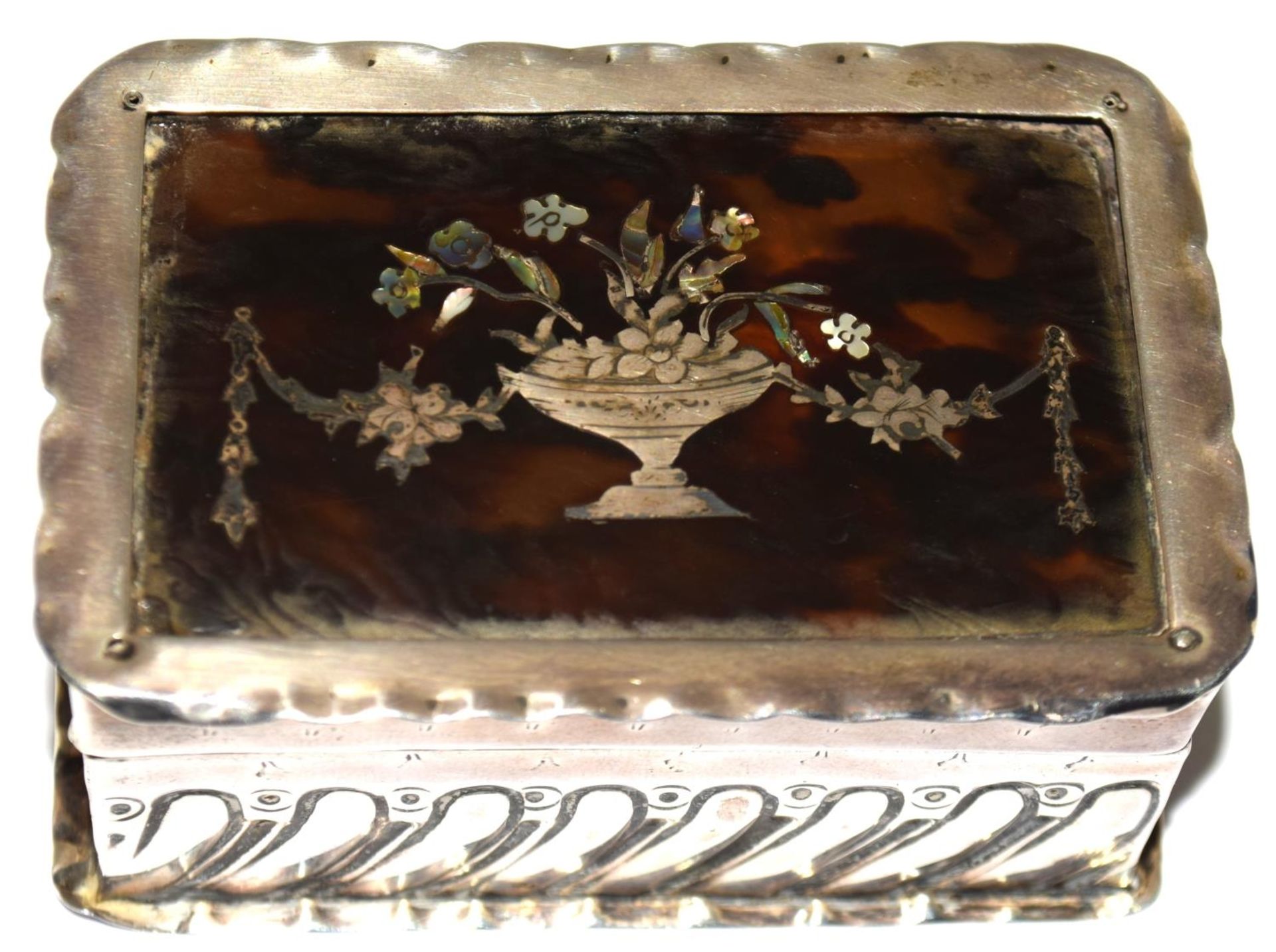 Silver small table top pill box set with Tortoise shell and MOP decorative lid 4x7x5cm - Image 5 of 6