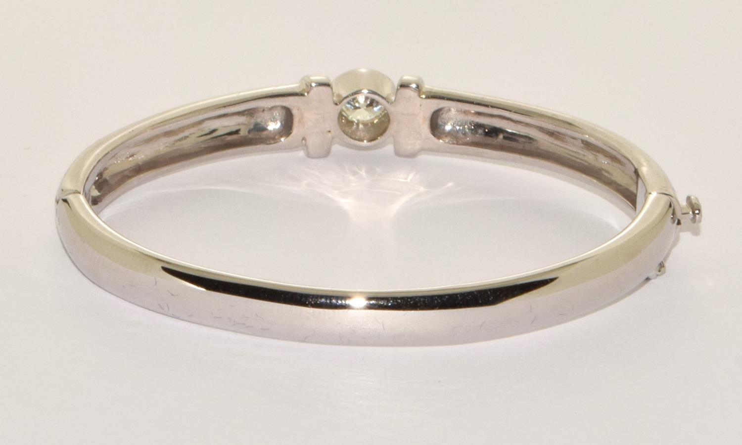 18ct white gold Diamond solitaire bangle Diamond is approx 1ct (New) - Image 2 of 6