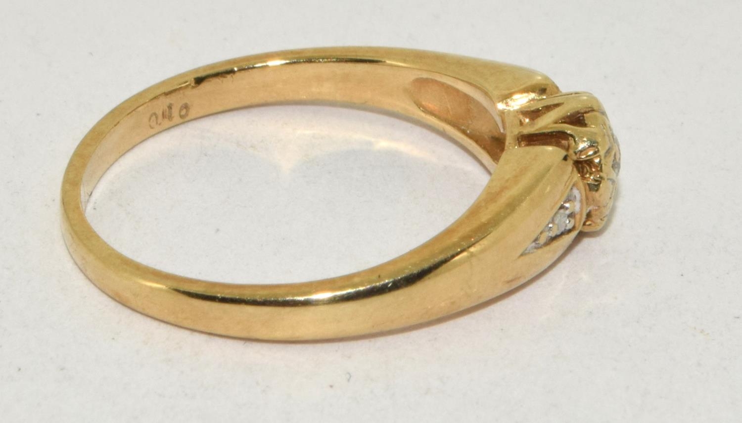 9ct gold ladies vintage Diamond ring size M - Image 4 of 5